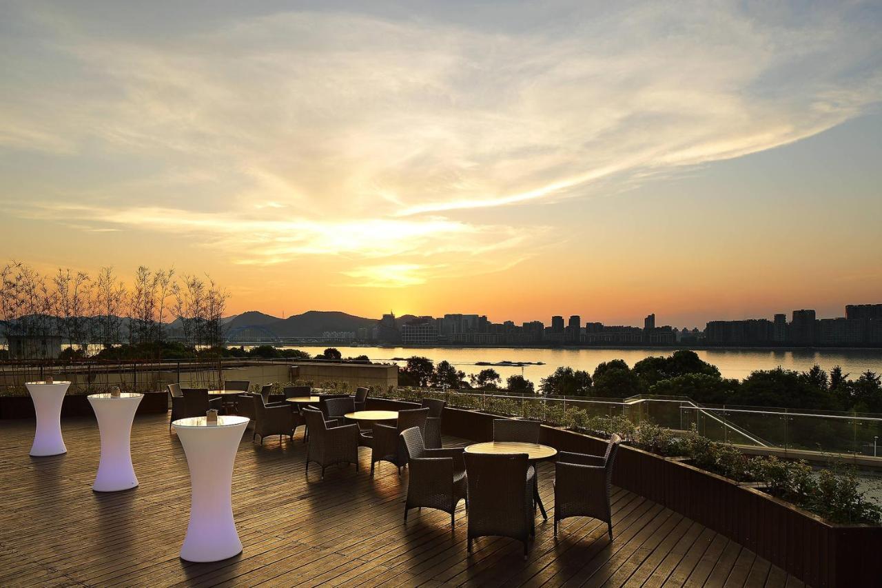 Sheraton Grand Hangzhou Binjiang Hotel Екстер'єр фото